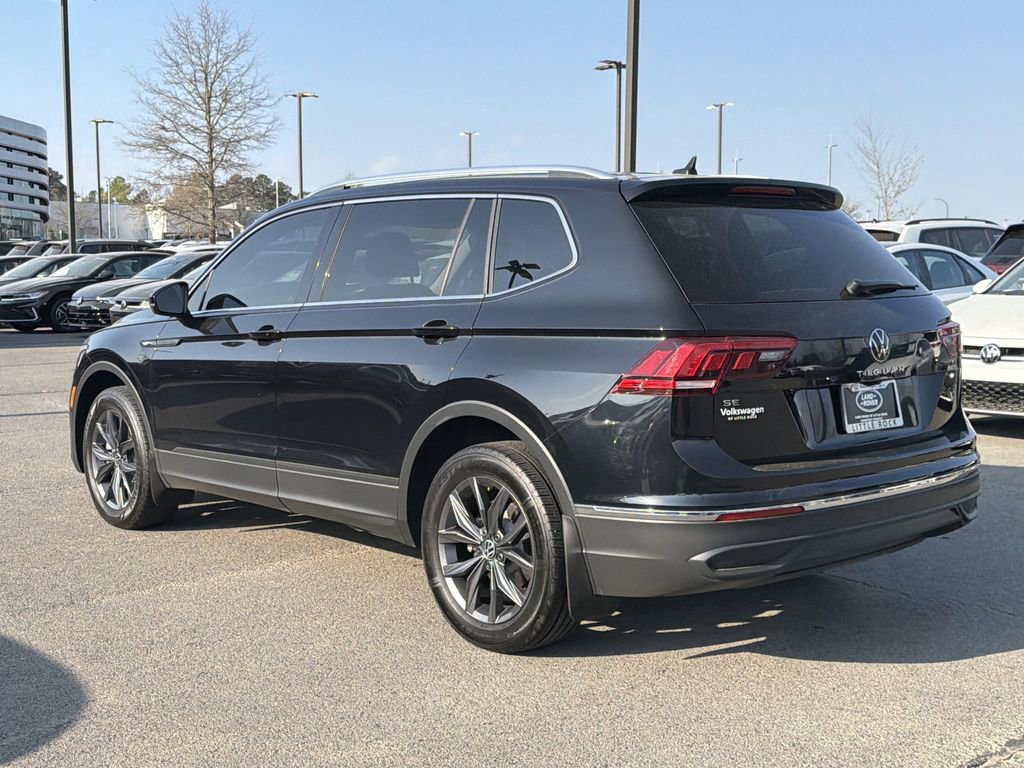 Used 2023 Volkswagen Tiguan SE image 3