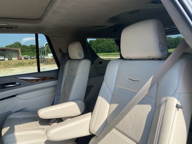 Used 2021 Cadillac Escalade Premium Luxury Platinum AWD/4WD image 13