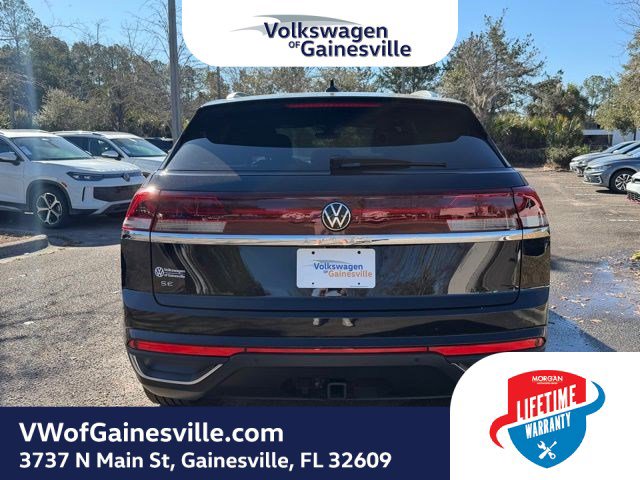 Used 2025 Volkswagen Atlas Cross Sport SE image 5
