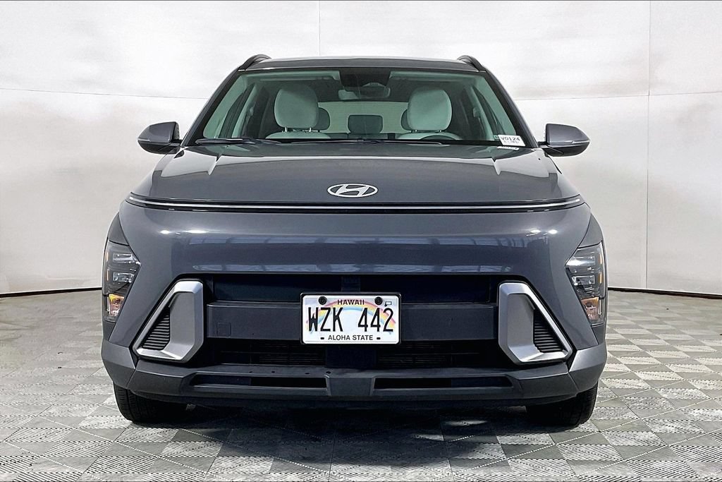 Used 2025 Hyundai Kona SEL FWD image 2