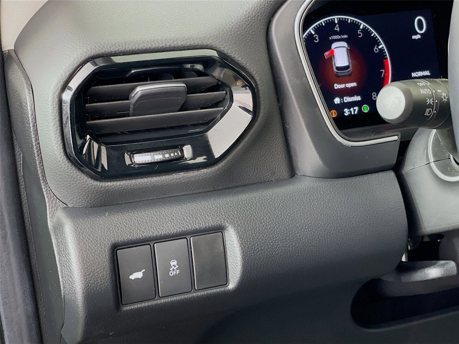 Used 2025 Honda Pilot Touring image 16