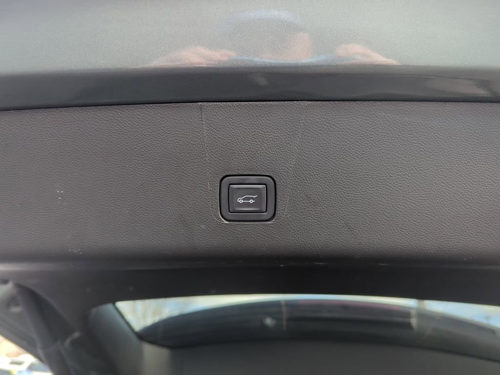 Certified 2023 Chevrolet Traverse LT image 19