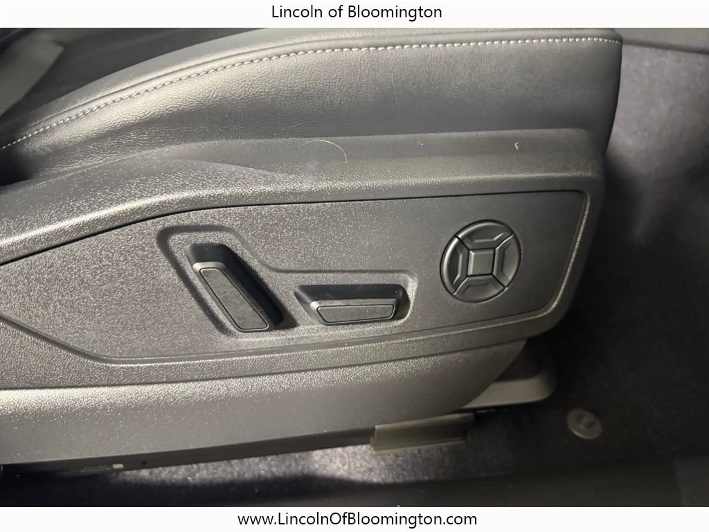 Used 2025 Audi Q5 Premium w/ Convenience Package AWD/4WD image 18