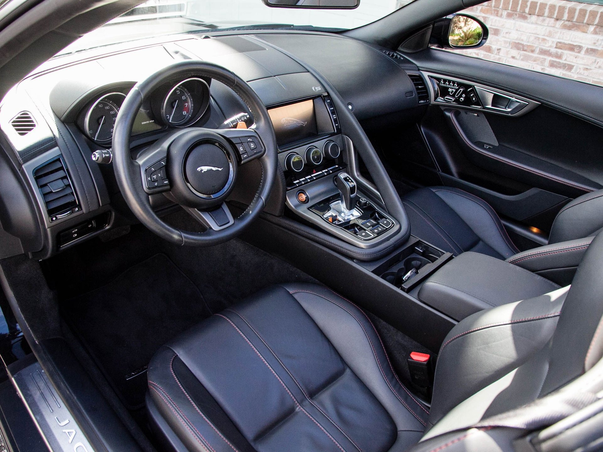 Used 2015 Jaguar F-TYPE S image 13