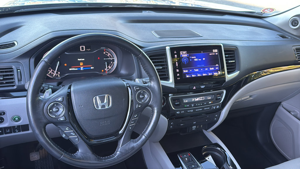 Used 2017 Honda Pilot Elite image 12