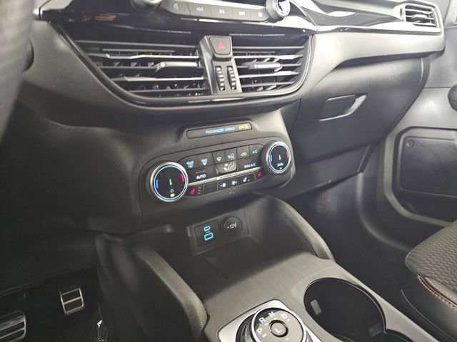 Used 2023 Ford Escape ST-Line image 30