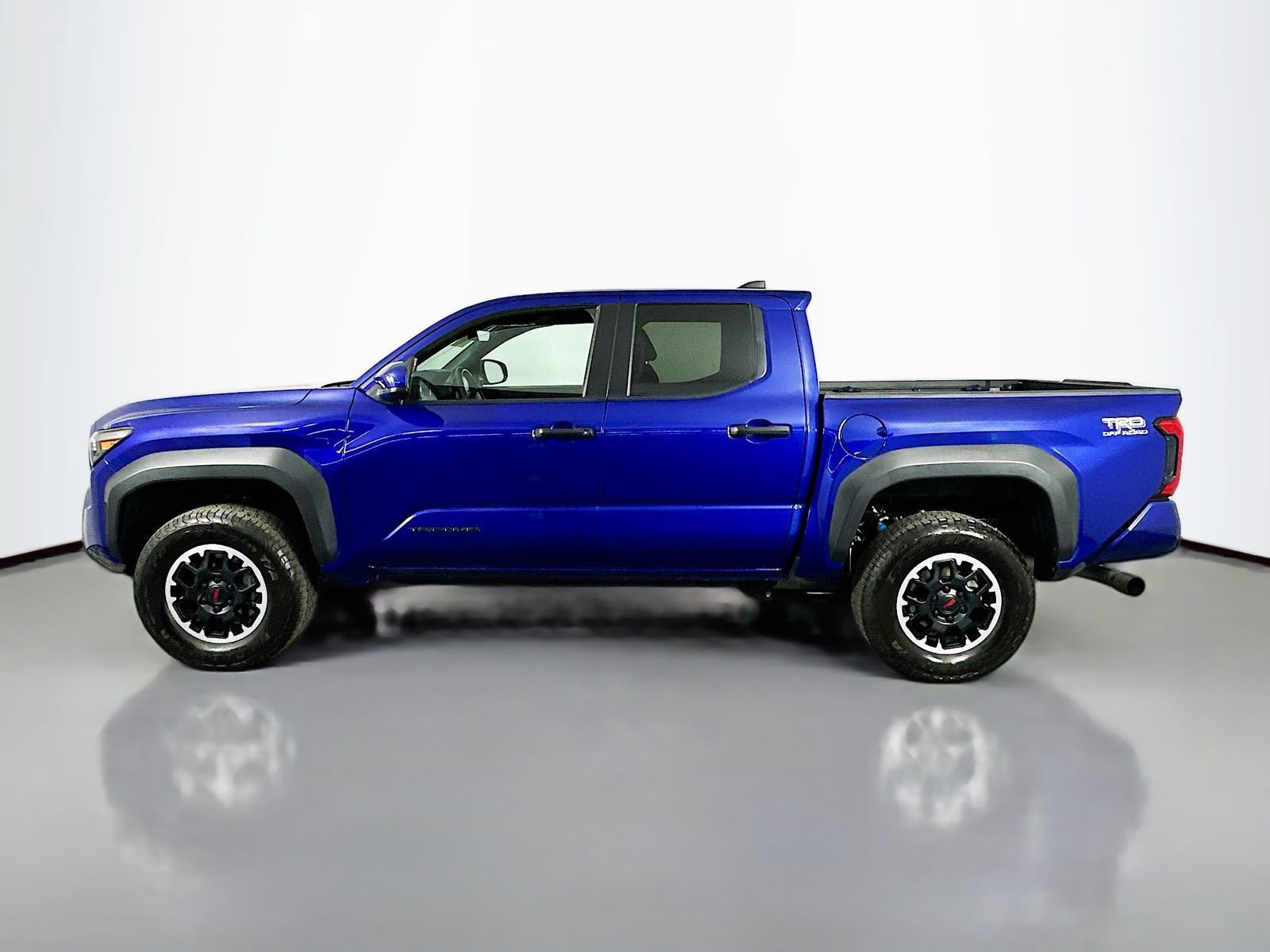 Certified 2024 Toyota Tacoma TRD Off-Road AWD/4WD image 4