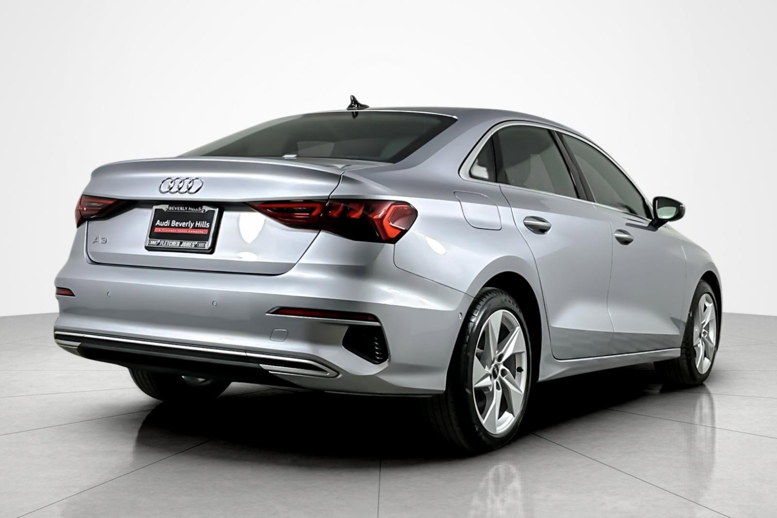 Used 2023 Audi A3 2.0T Premium Plus w/ Premium Plus Package FWD image 5