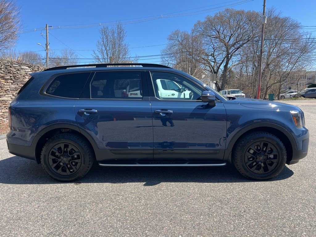Certified 2025 Kia Telluride AWD image 6