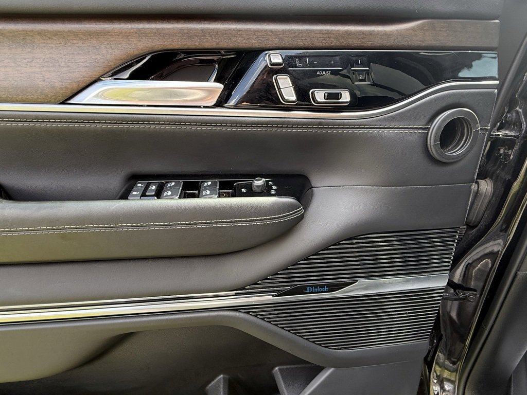 Used 2023 Jeep Grand Wagoneer Series II image 13