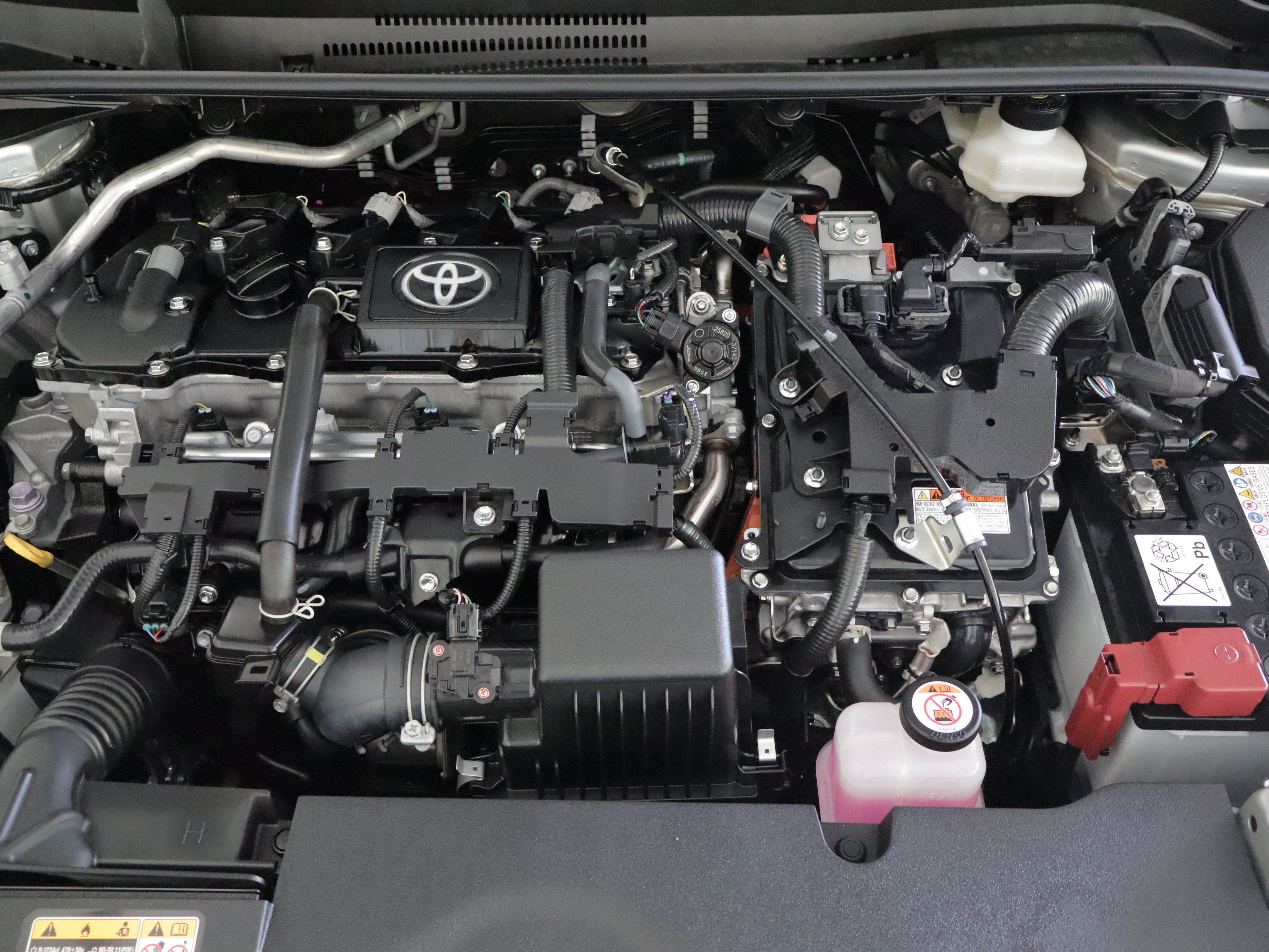 Used 2025 Toyota Corolla LE w/ LE Premium Package FWD image 27