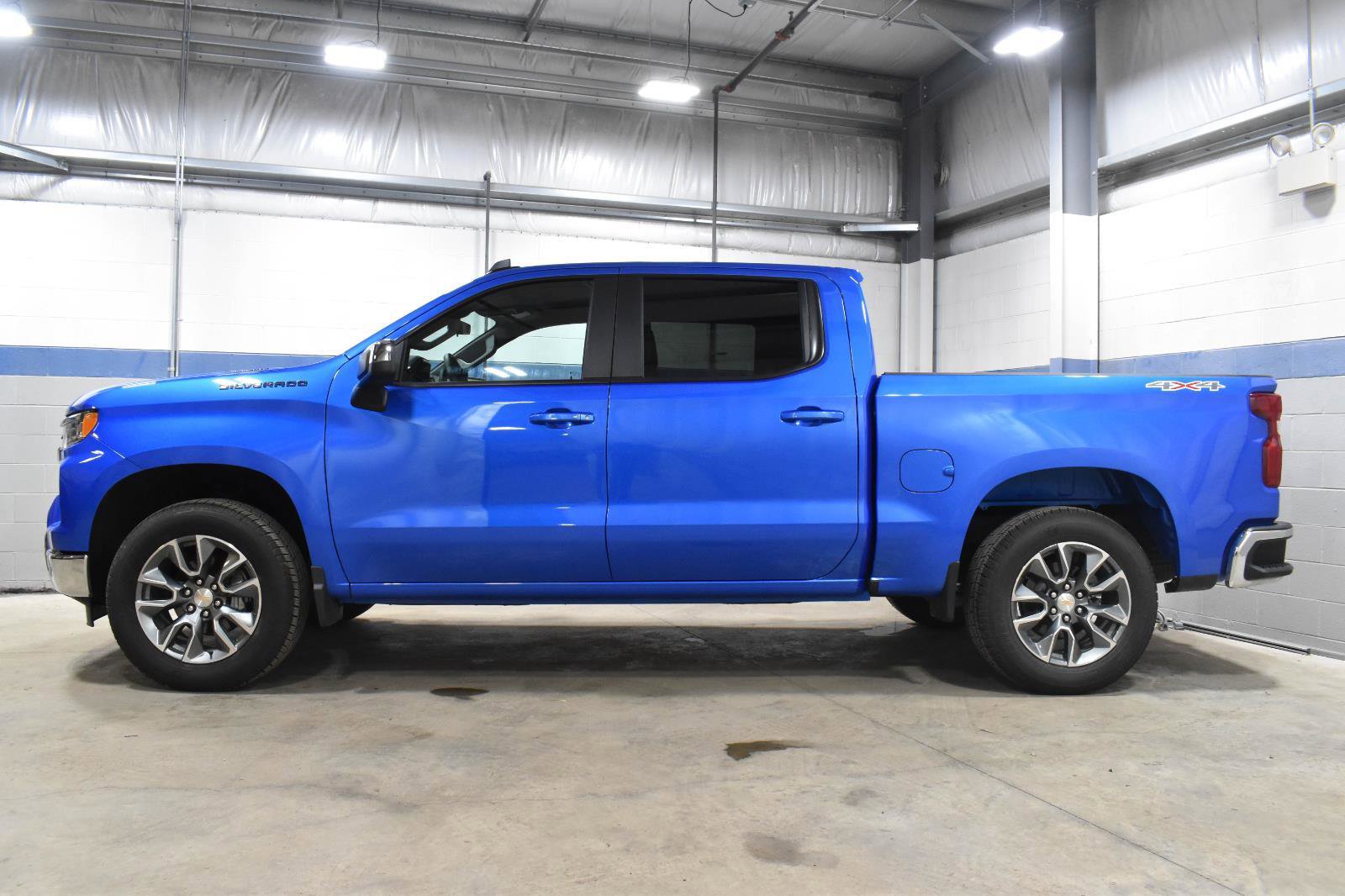 Used 2026 Chevrolet Silverado 1500 LT AWD/4WD image 27