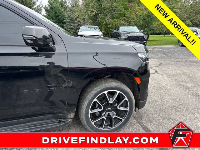 Used 2023 Chevrolet Suburban RST w/ Luxury Package AWD/4WD image 4