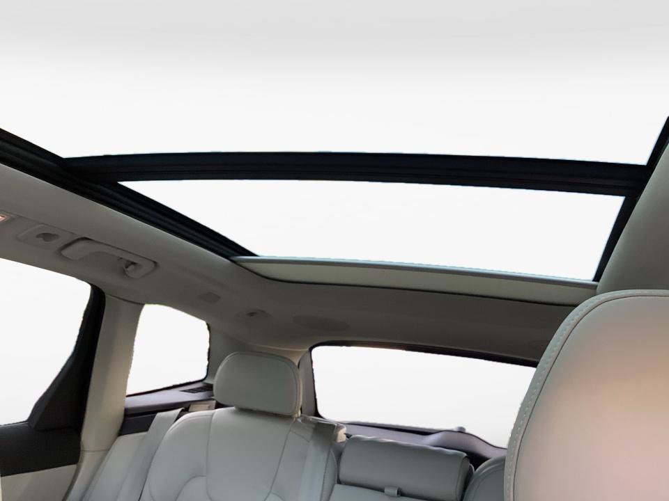 New 2027 Volvo XC60 T8 Ultra AWD/4WD image 21