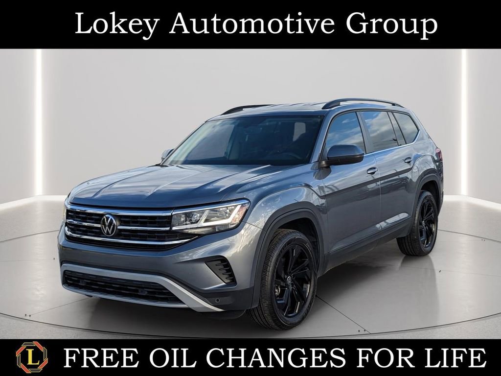 Used 2023 Volkswagen Atlas SE w/ Black Wheel Package