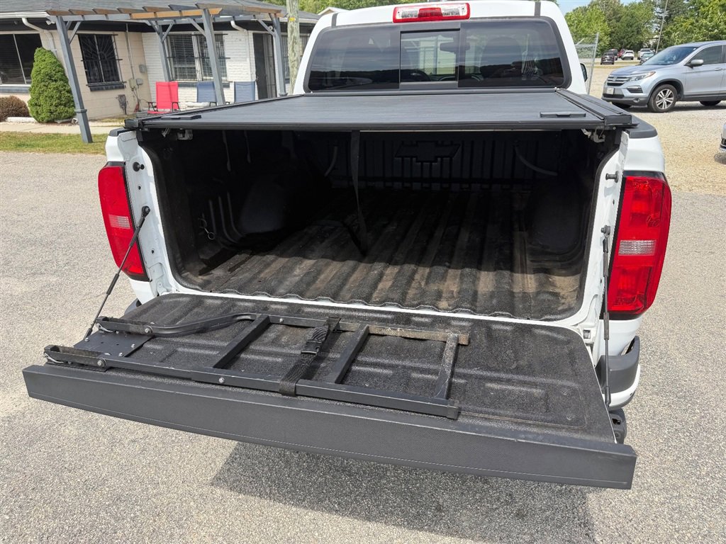 Used 2020 Chevrolet Colorado LT w/ LT Convenience Package RWD image 13