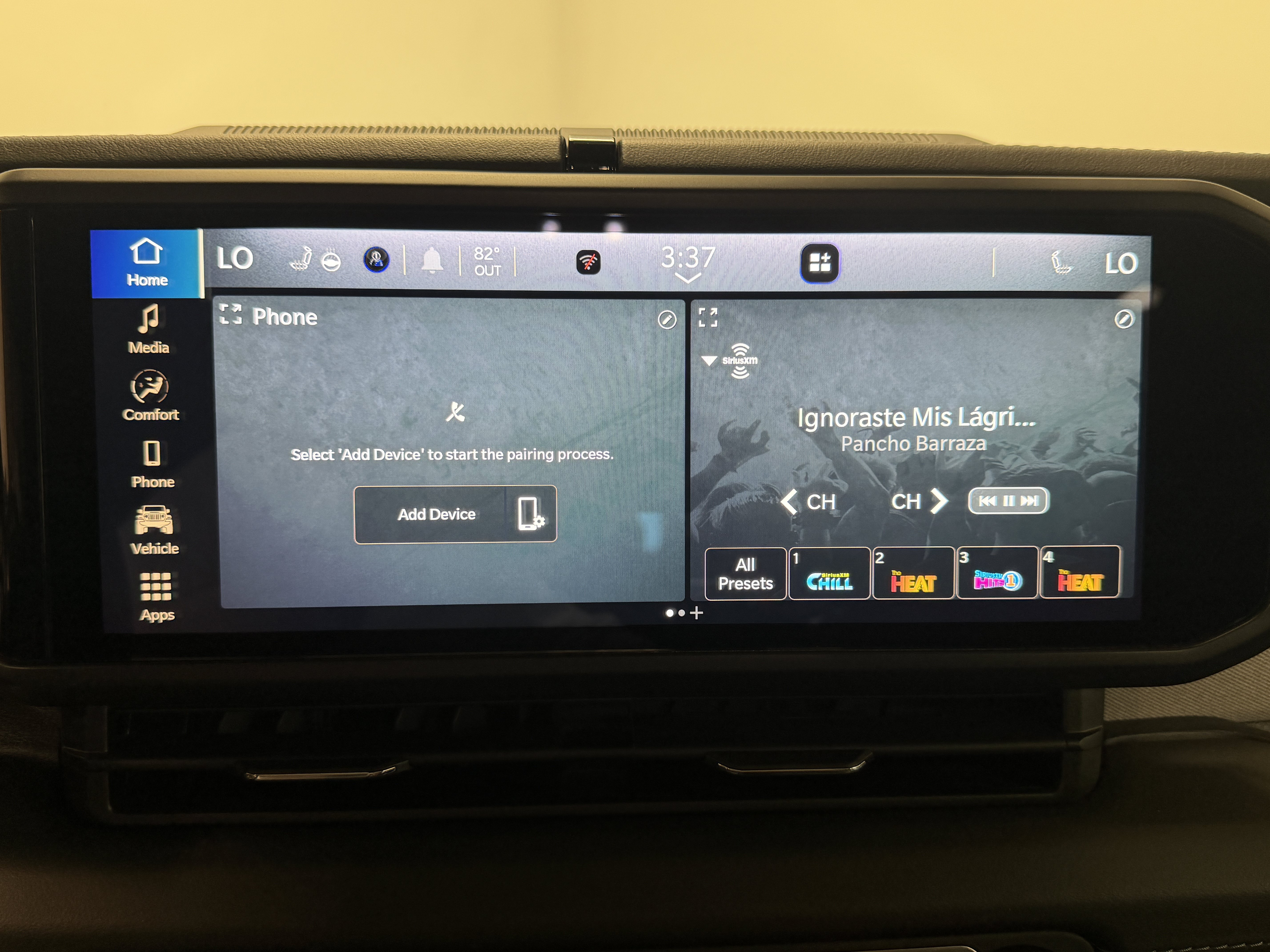 Used 2025 Jeep Wrangler Unlimited Sahara AWD/4WD image 7