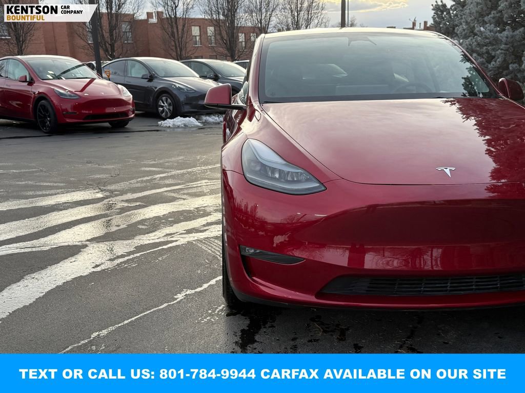 Used 2024 Tesla Model Y Performance image 14