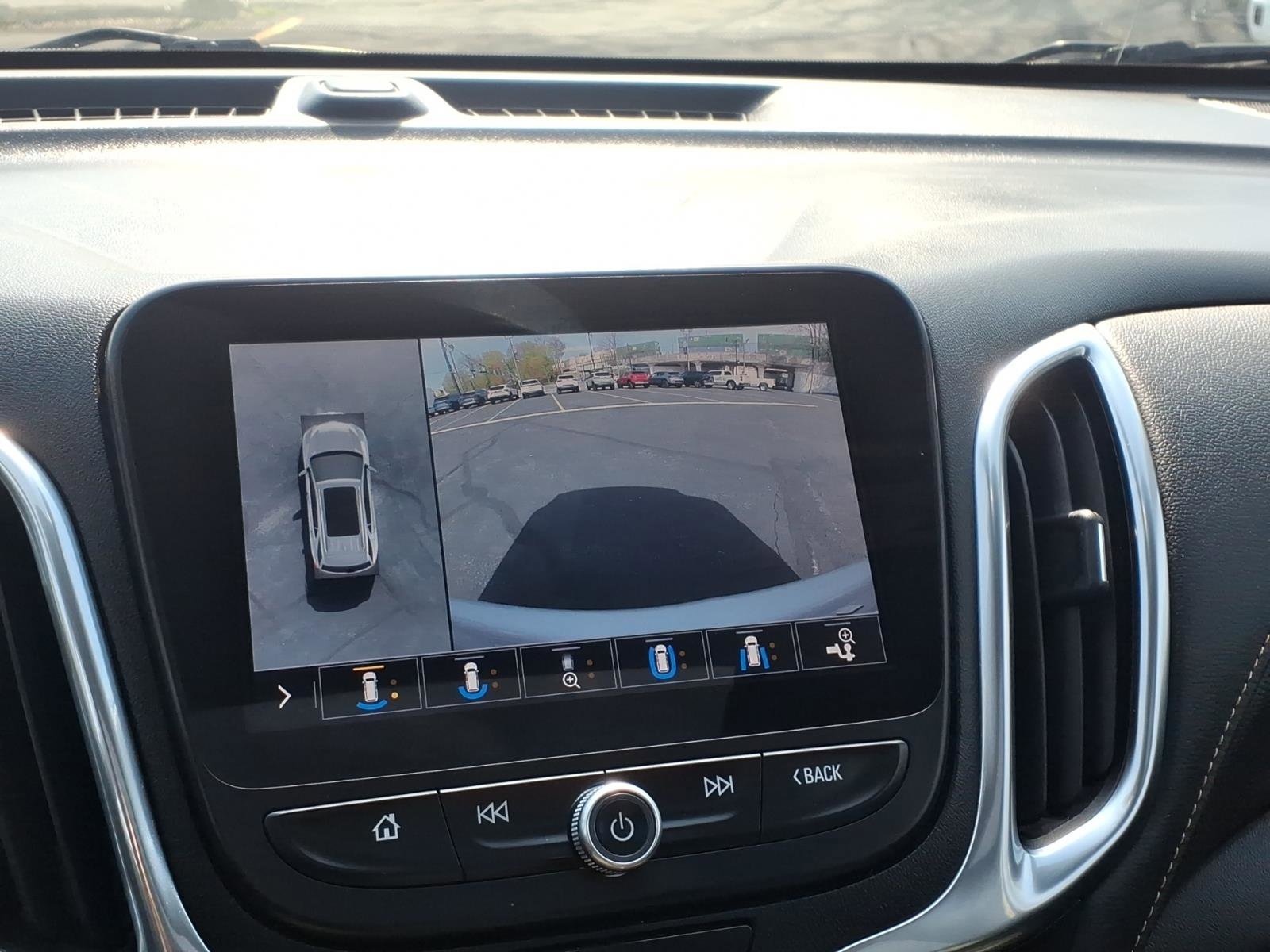 Used 2021 Chevrolet Equinox Premier AWD/4WD image 19