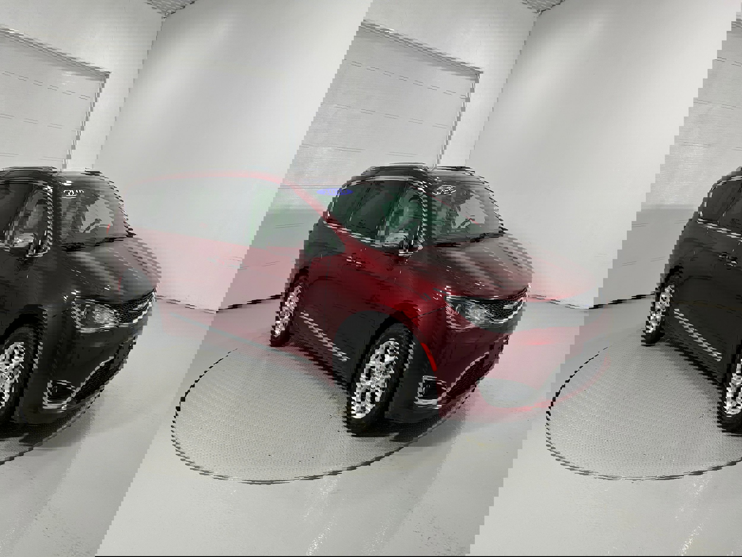 Used 2020 Chrysler Pacifica Limited image 2