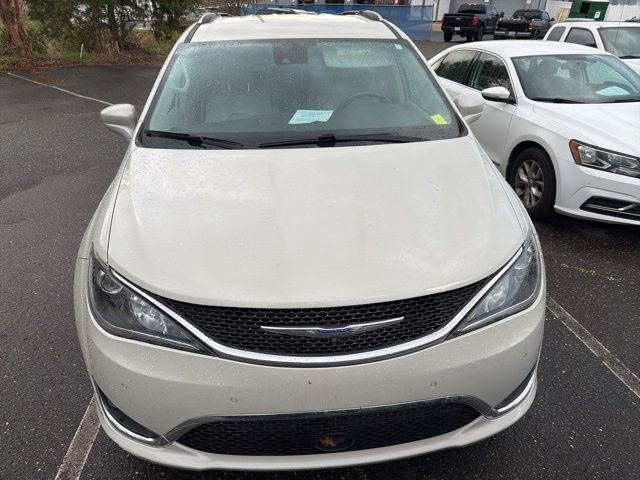 Used 2020 Chrysler Pacifica Touring-L Plus w/ Tire & Wheel Group image 2