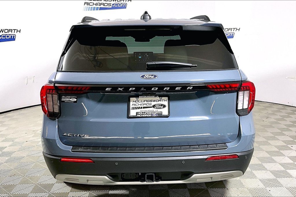 New 2027 Ford Explorer Active w/ Active Comfort Package RWD image 4