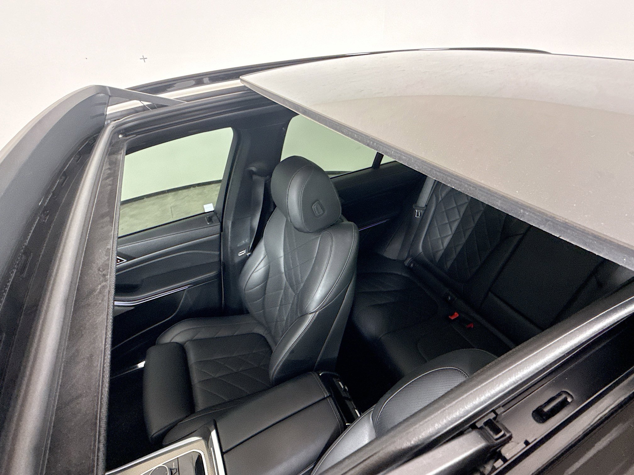 Used 2023 BMW X5 xDrive40i w/ M Sport Package image 14