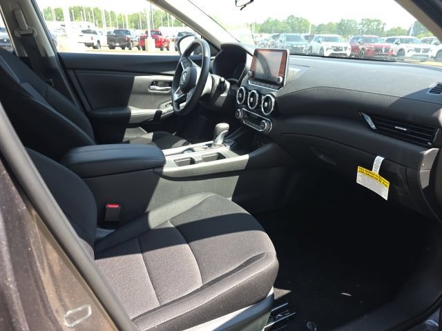 Certified 2025 Nissan Sentra SV w/ All-Weather Package FWD image 7