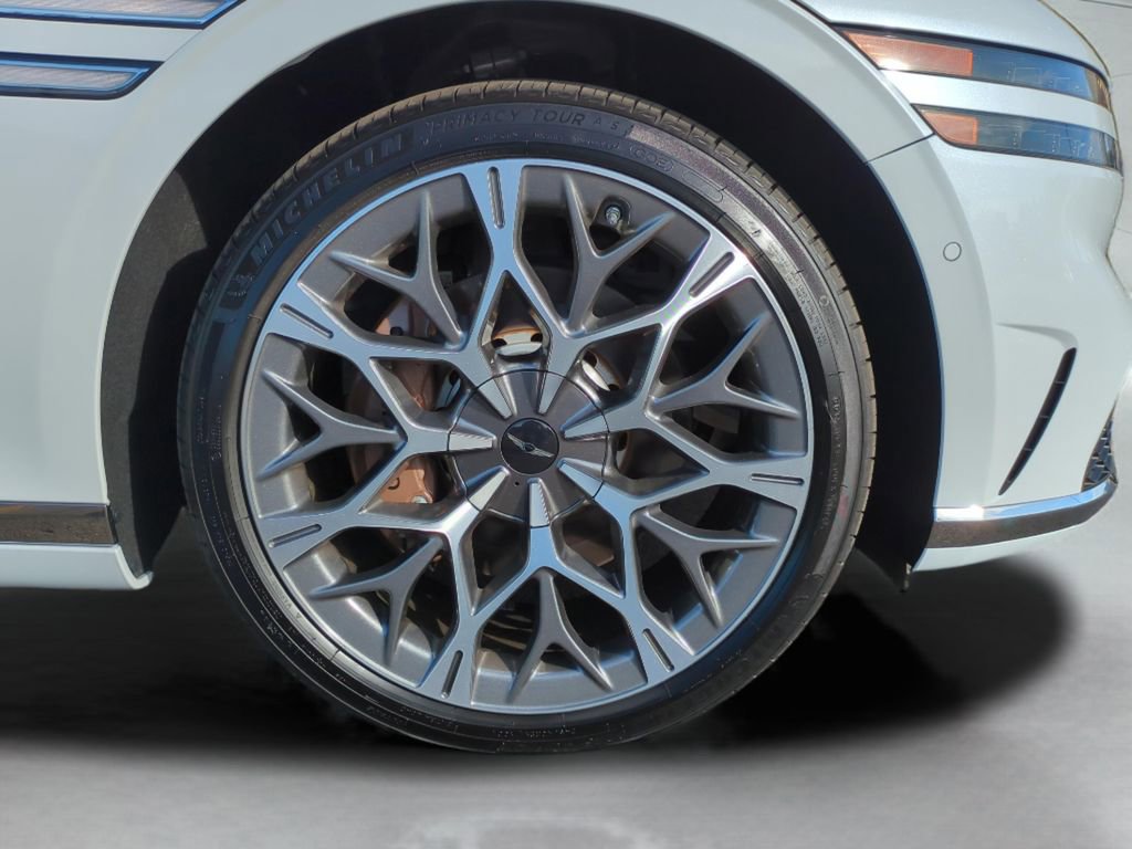 Used 2025 Genesis G90 3.5T image 10