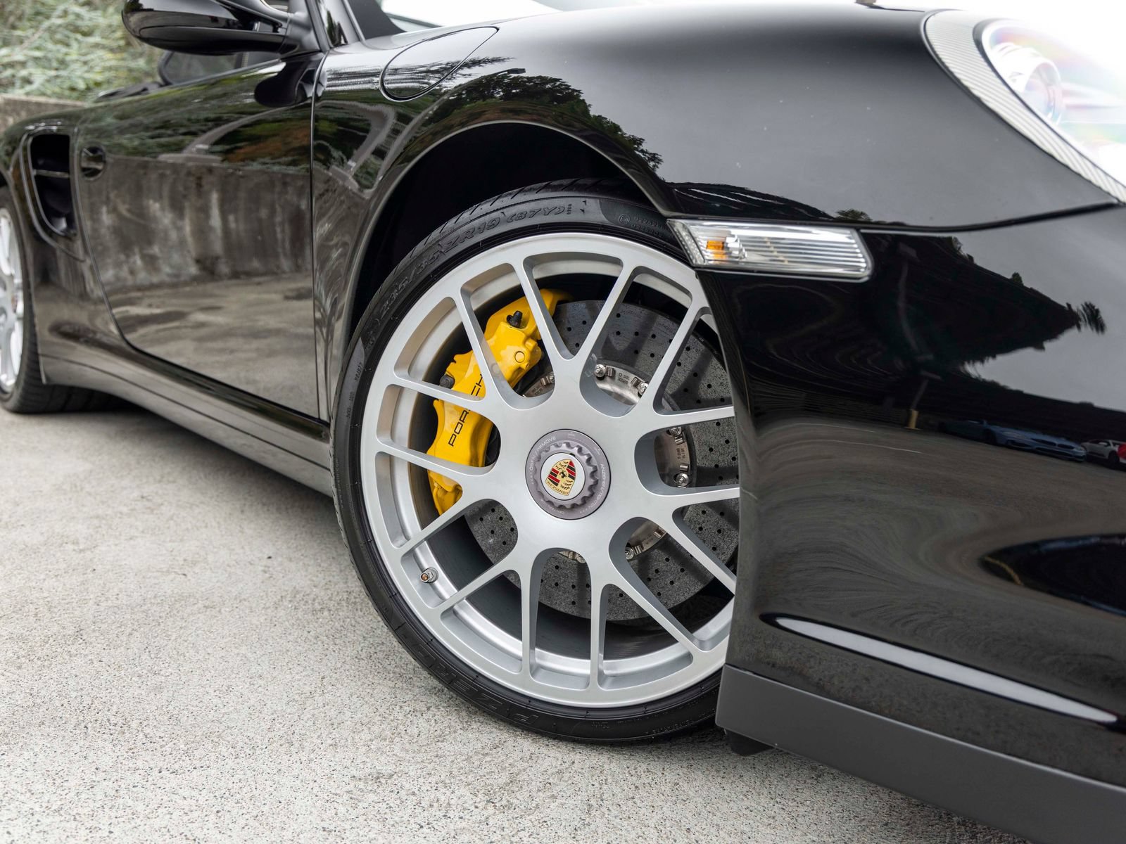 Used 2011 Porsche 911 Turbo S AWD/4WD image 14