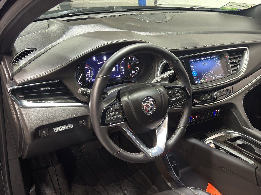 Used 2024 Buick Enclave Avenir image 20
