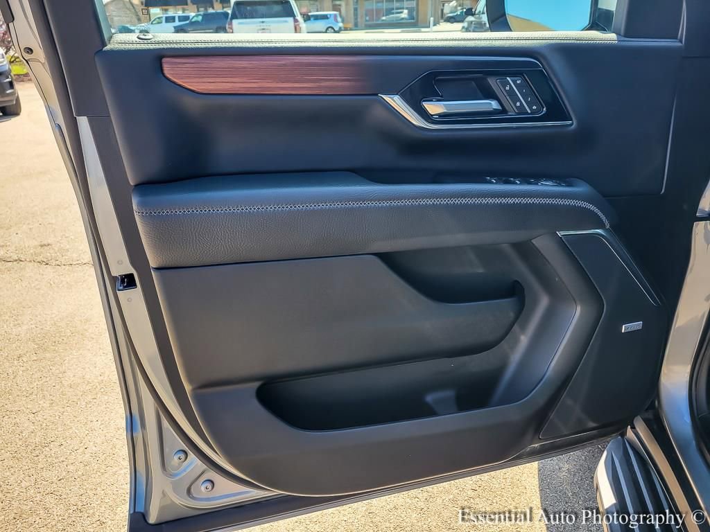 Used 2025 GMC Yukon Denali image 20