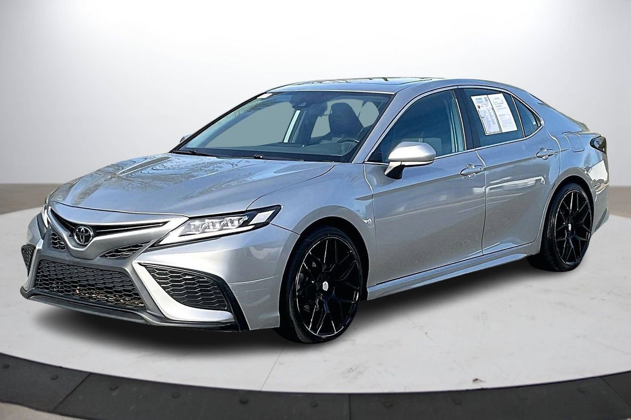 Used 2021 Toyota Camry SE image 4