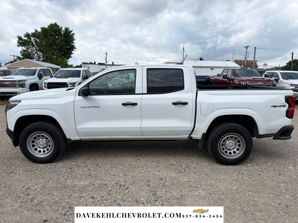 Used 2026 Chevrolet Colorado W/T AWD/4WD image 2