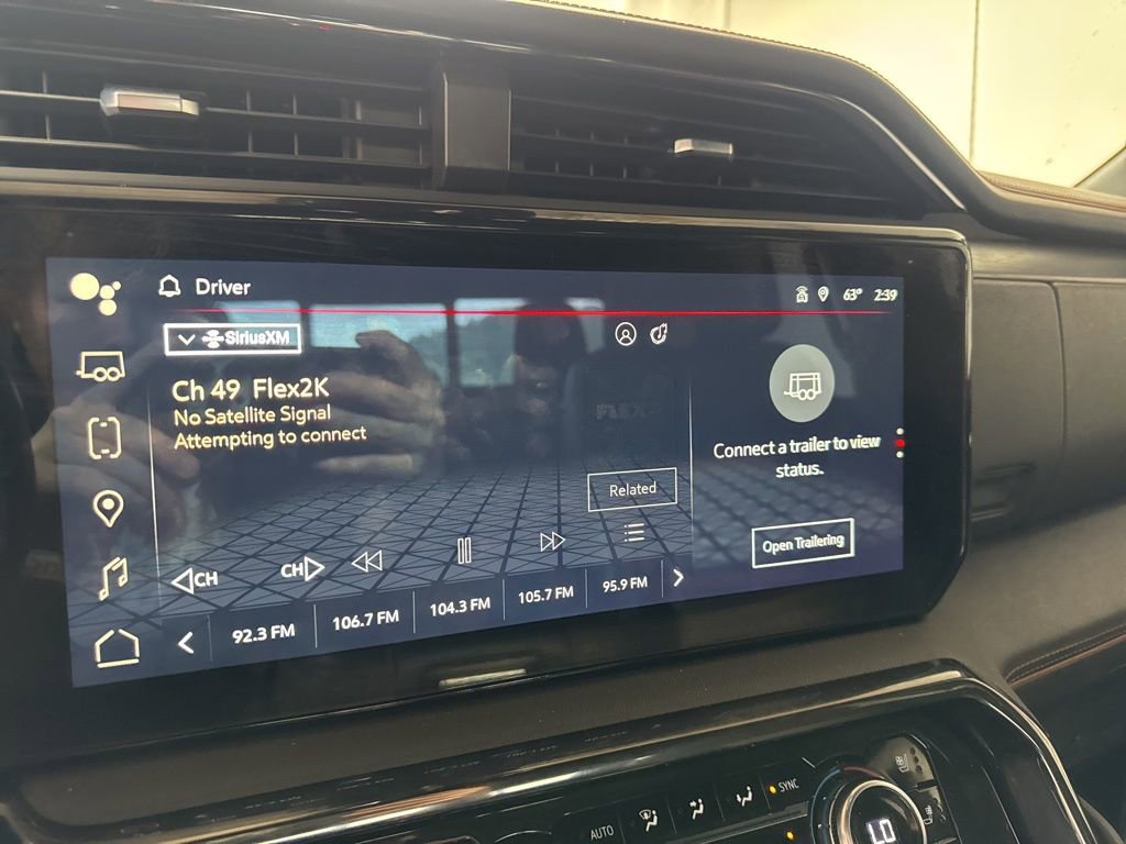 Used 2023 GMC Sierra 1500 AT4 w/ Technology Package image 14