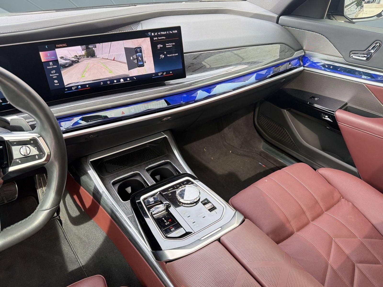 Used 2024 BMW 760i xDrive w/ Executive Package image 27