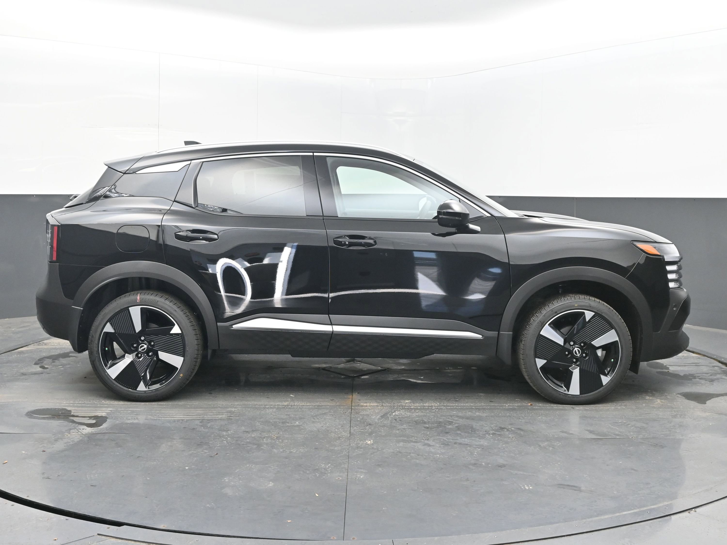 New 2026 Nissan Kicks SR w/ SR Premium Package image 8