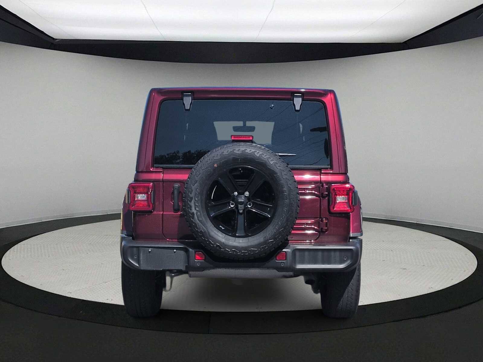 Used 2021 Jeep Wrangler Unlimited Sahara AWD/4WD image 7