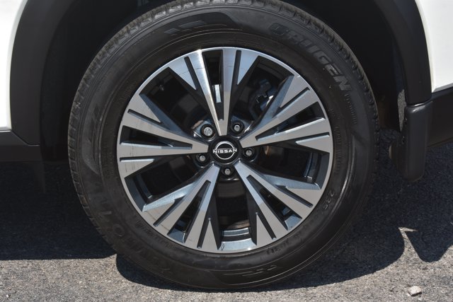 Used 2023 Nissan Rogue SV AWD/4WD image 10