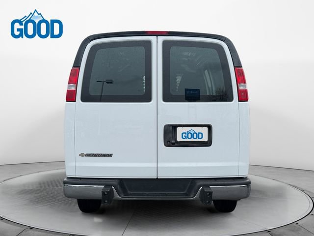 Used 2024 Chevrolet Express 2500 w/ Driver Convenience Package image 4