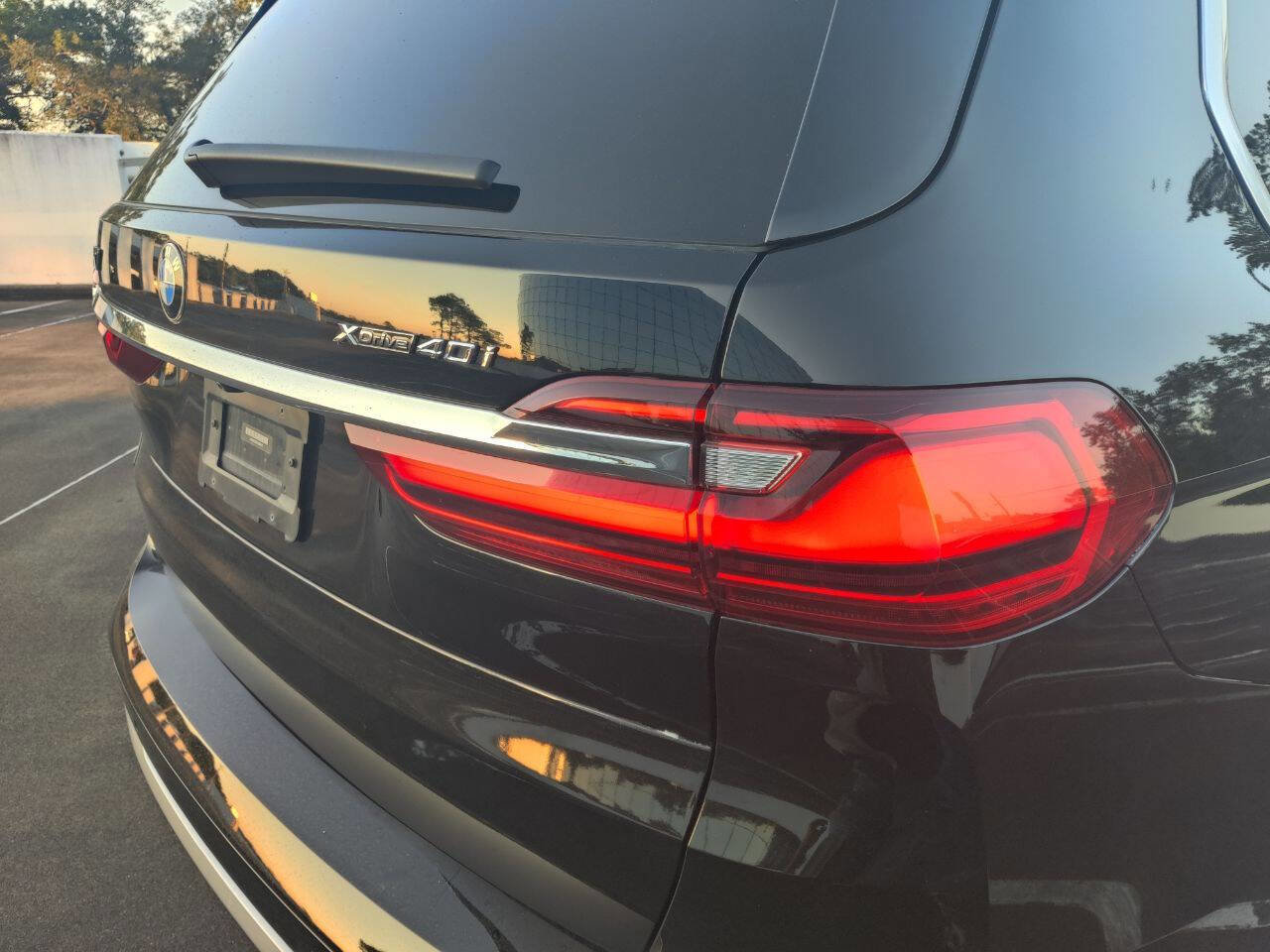 Used 2019 BMW X7 xDrive40i w/ Cold Weather Package image 15