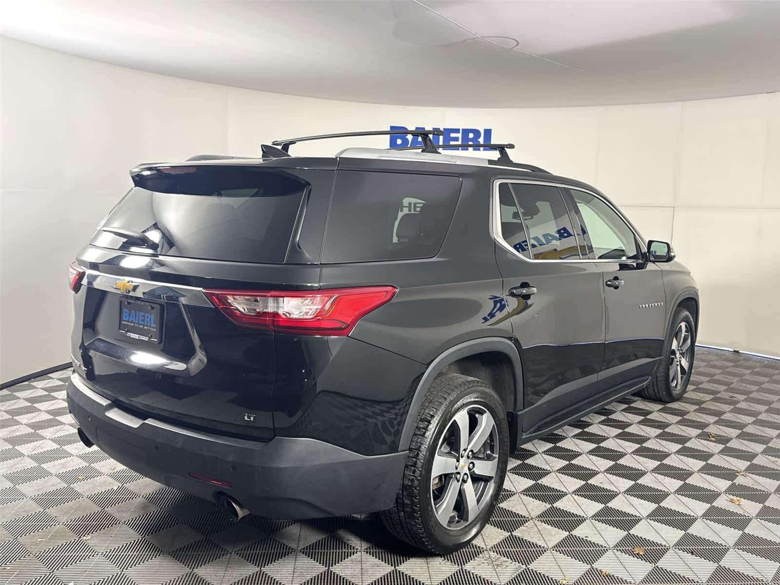 Used 2018 Chevrolet Traverse LT w/ LPO, 'HIT The Road' Package image 5