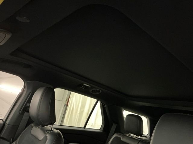 Used 2025 Ford Explorer ST w/ Sun And Sound Package image 17