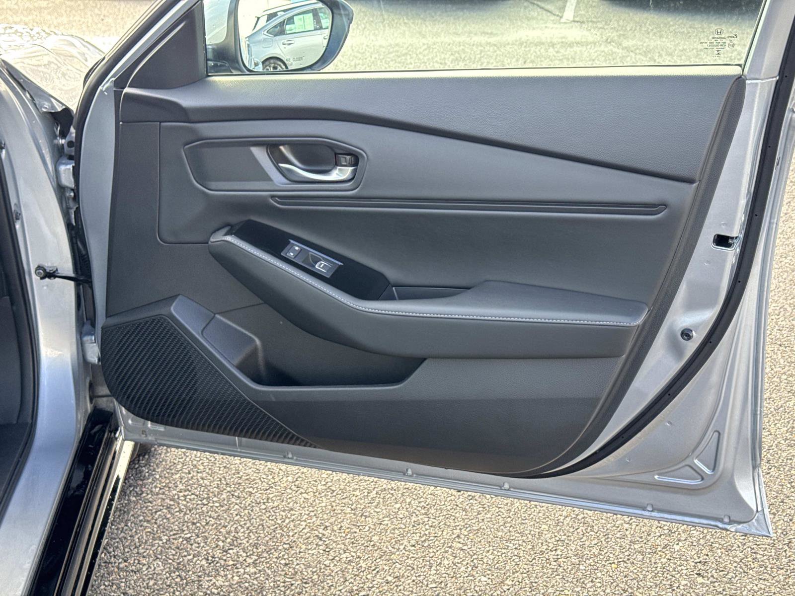 Used 2025 Honda Accord Touring image 12