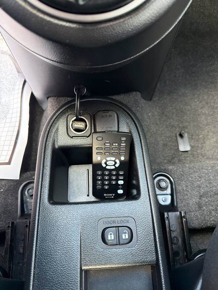 Used 2012 MAZDA MAZDA2 Sport FWD image 14
