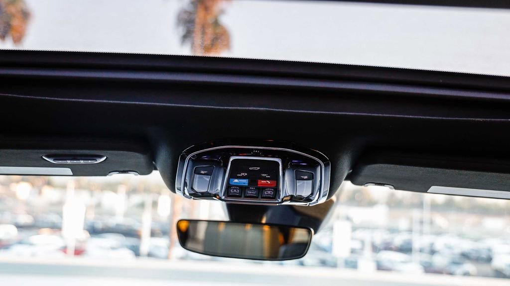 Used 2024 Jeep Grand Wagoneer L 4WD image 17