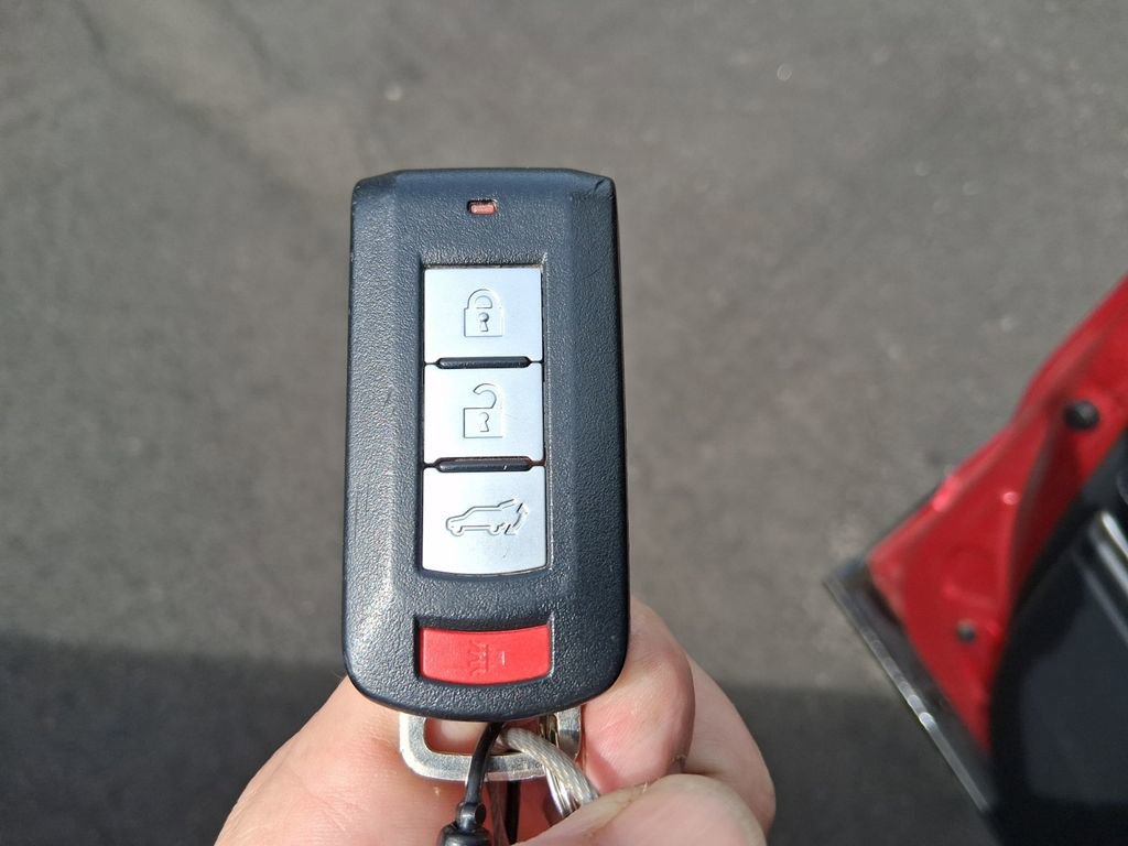 Used 2024 Mitsubishi Eclipse Cross AWD image 31