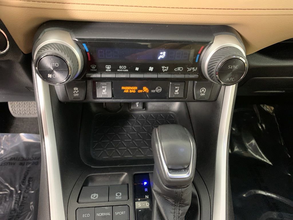 Used 2021 Toyota RAV4 XLE Premium AWD/4WD image 25