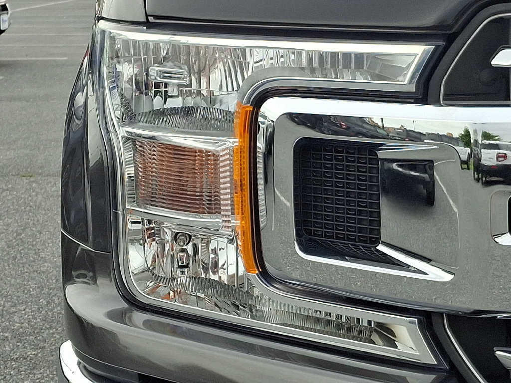 Certified 2018 Ford F150 XLT w/ Equipment Group 302A Luxury AWD/4WD image 9