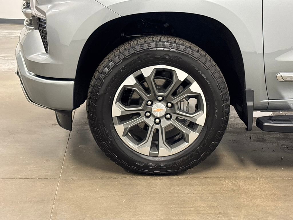 Certified 2026 Chevrolet Silverado 1500 High Country w/ Technology Package image 9